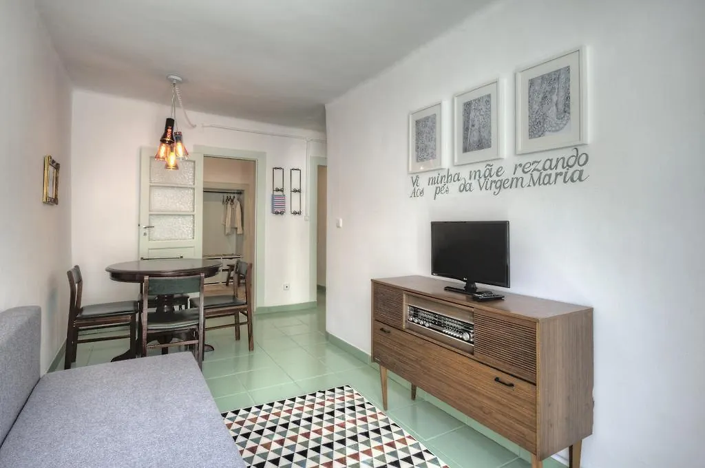 Stay Local In Alfama! Alice Central Home, Near River Lissabon Appartement