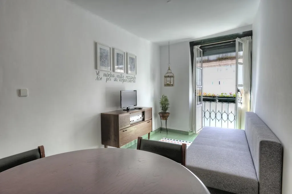 Stay Local In Alfama! Alice Central Home, Near River Lissabon Appartement