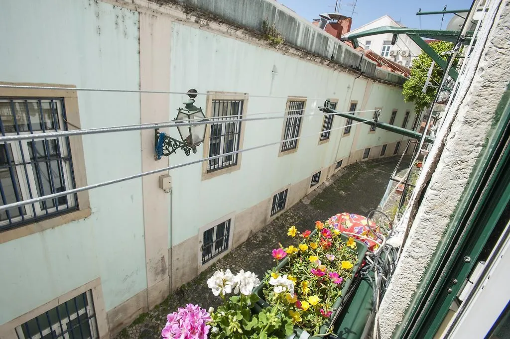 Stay Local In Alfama! Alice Central Home, Near River Lisboa