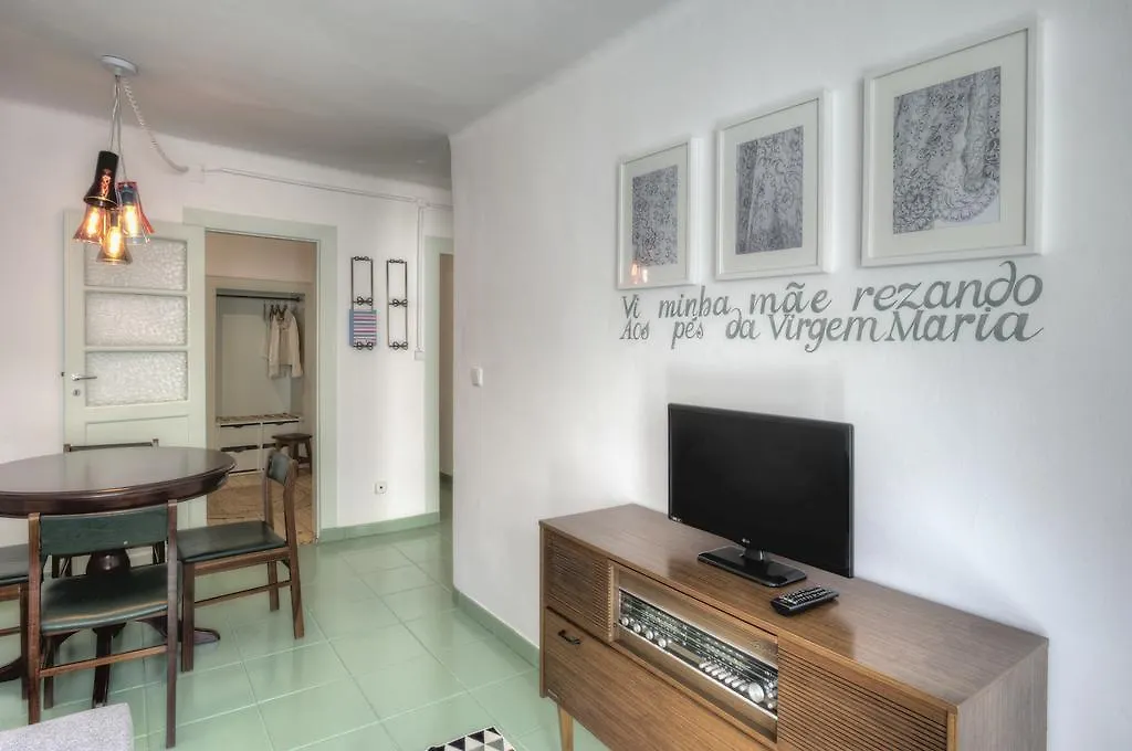 Stay Local In Alfama! Alice Central Home, Near River Lisbon 0*,
