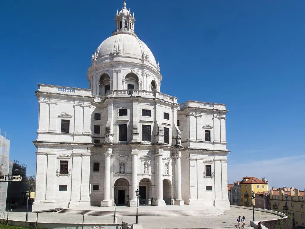 Stay Local In Alfama! Alice Central Home, Near River Lisbon Portugal
